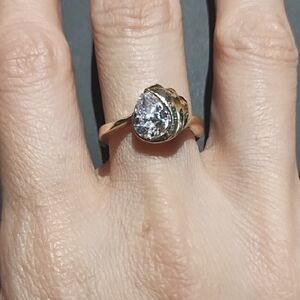 Elegant 14kt Gold and CZ Women's Ring